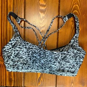 Lululemon sports bra